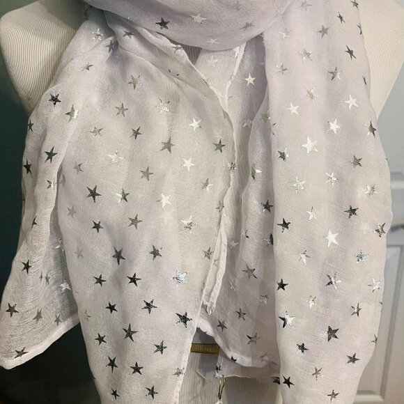 NWT Handmade Silver Star Scarf by Sana – Festive Elegance Design - Picture 15 of 15